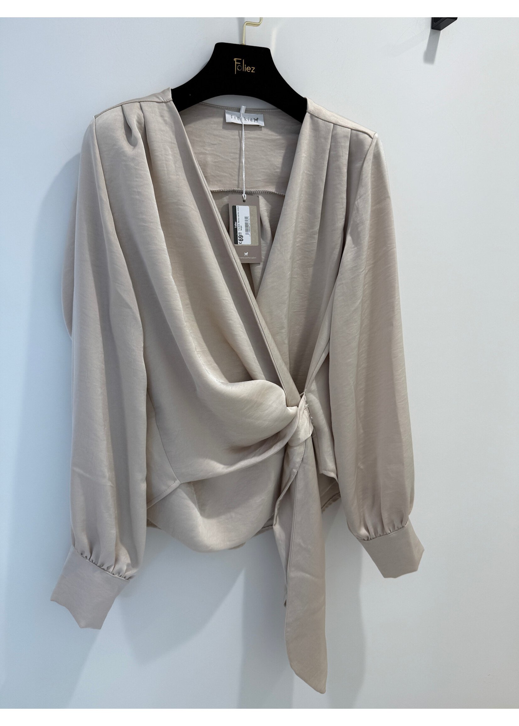 Frenkie Nena cache coeur