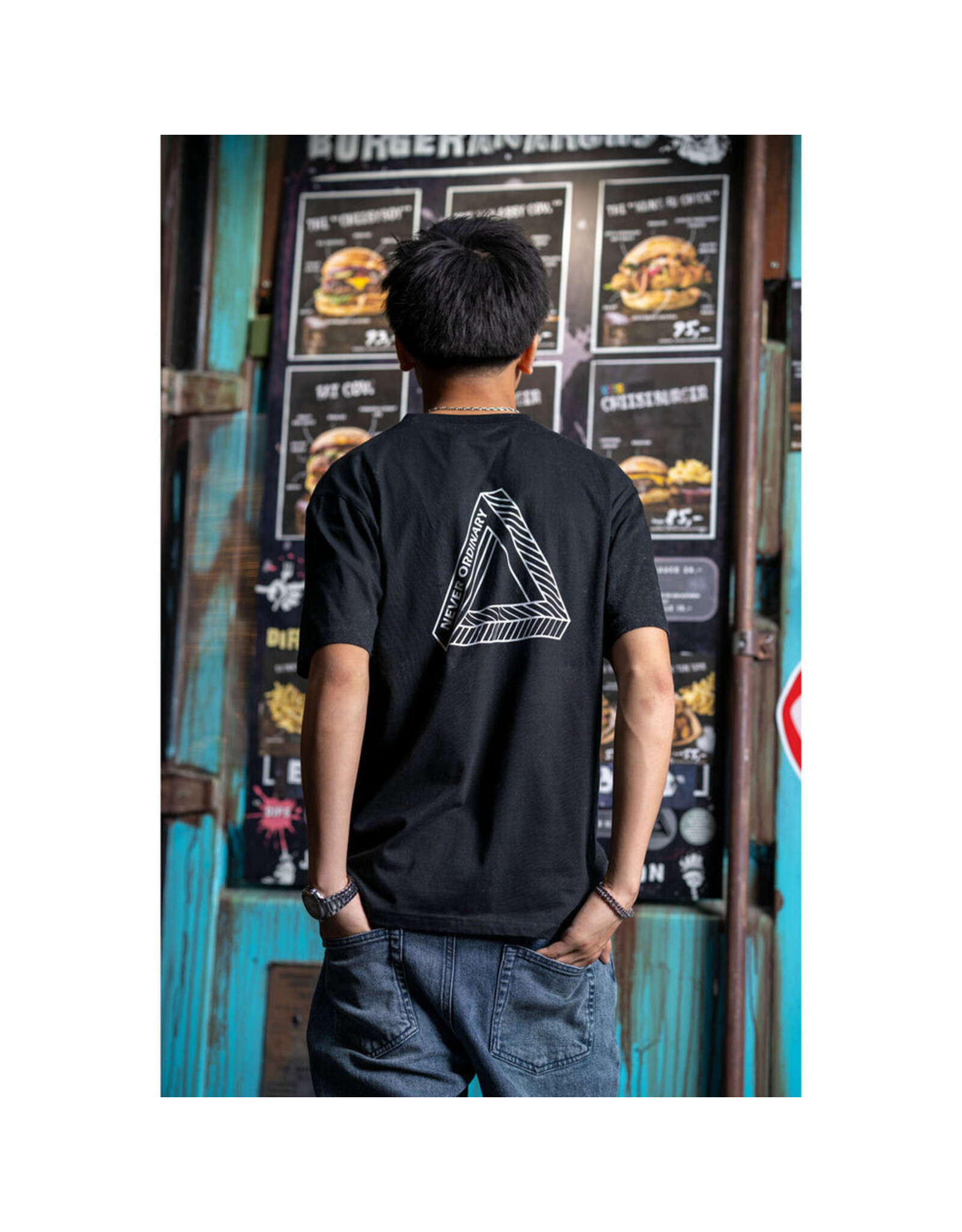 HOUNd T-shirt black never ordinary