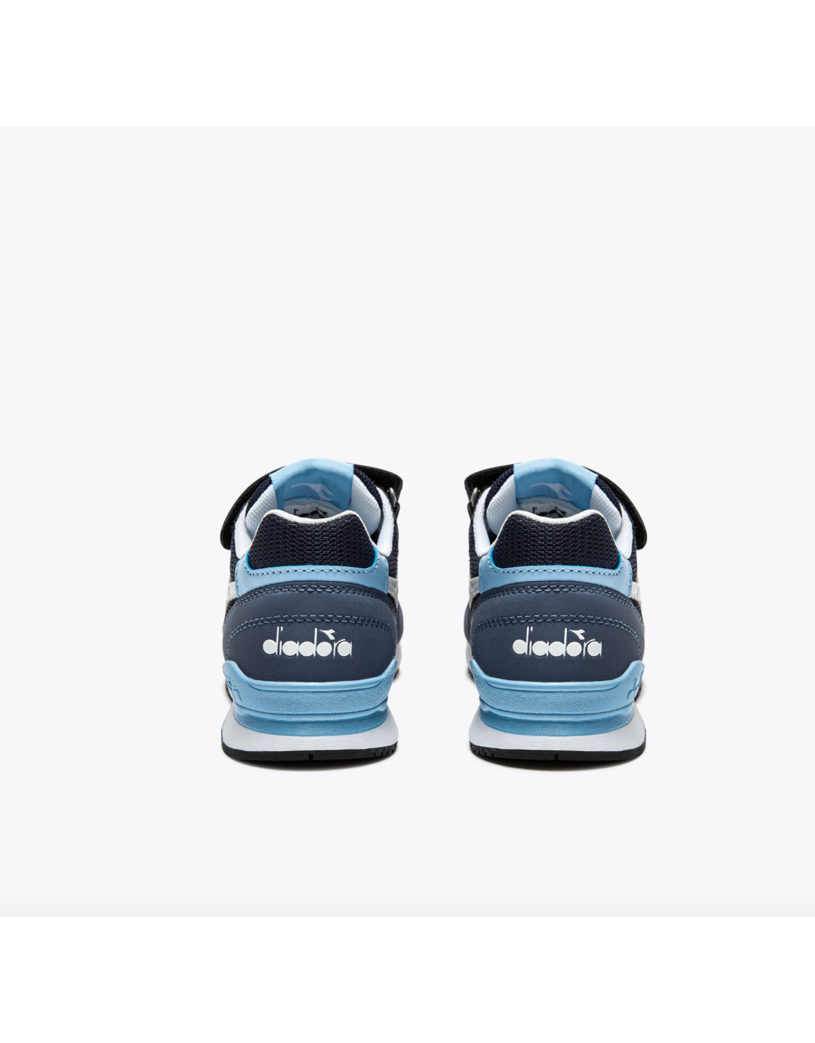 Diadora runner sneaker clear sky naval academy