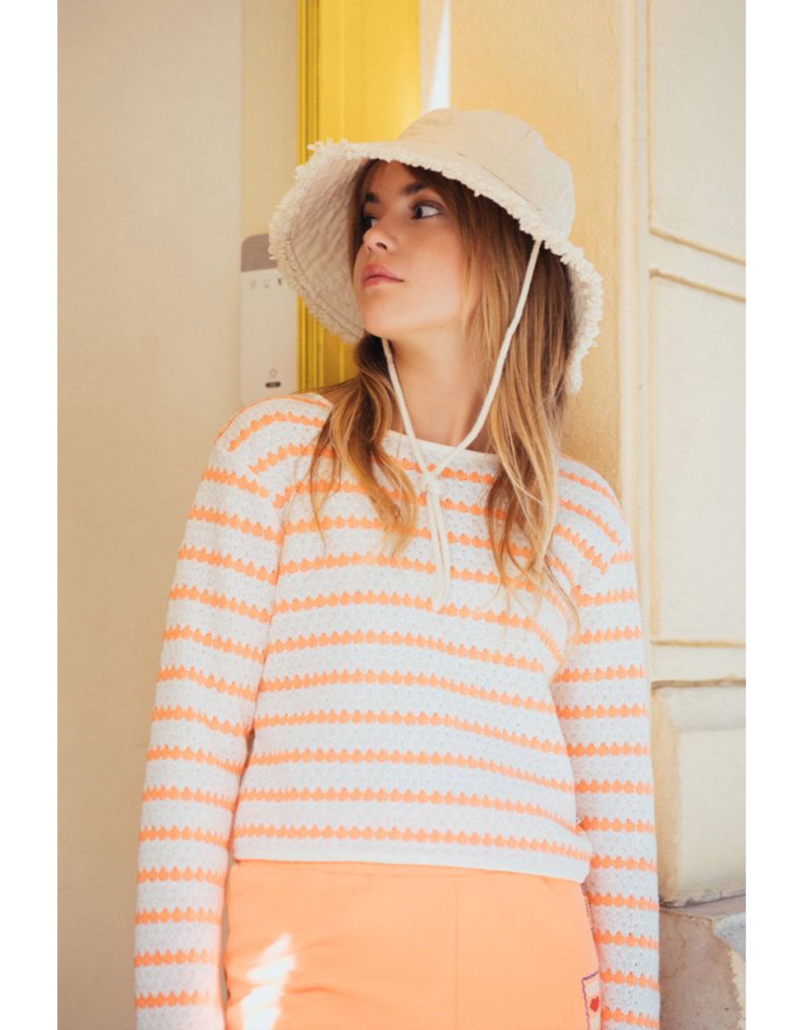 Le temps des cérises sweater knitted Ratogi fluo oranje