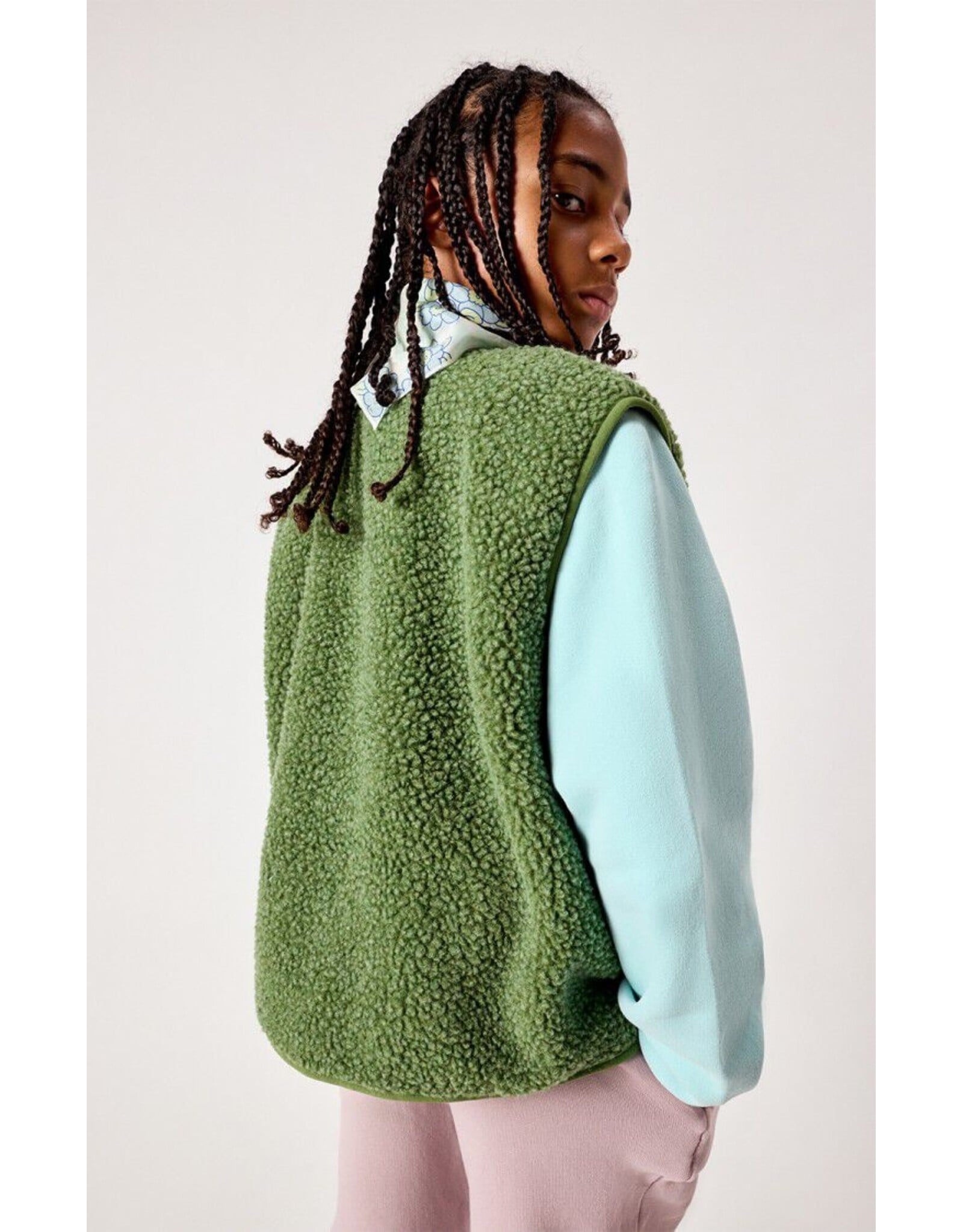 American Vintage mouwloze teddy jas Hoktown pinede chine