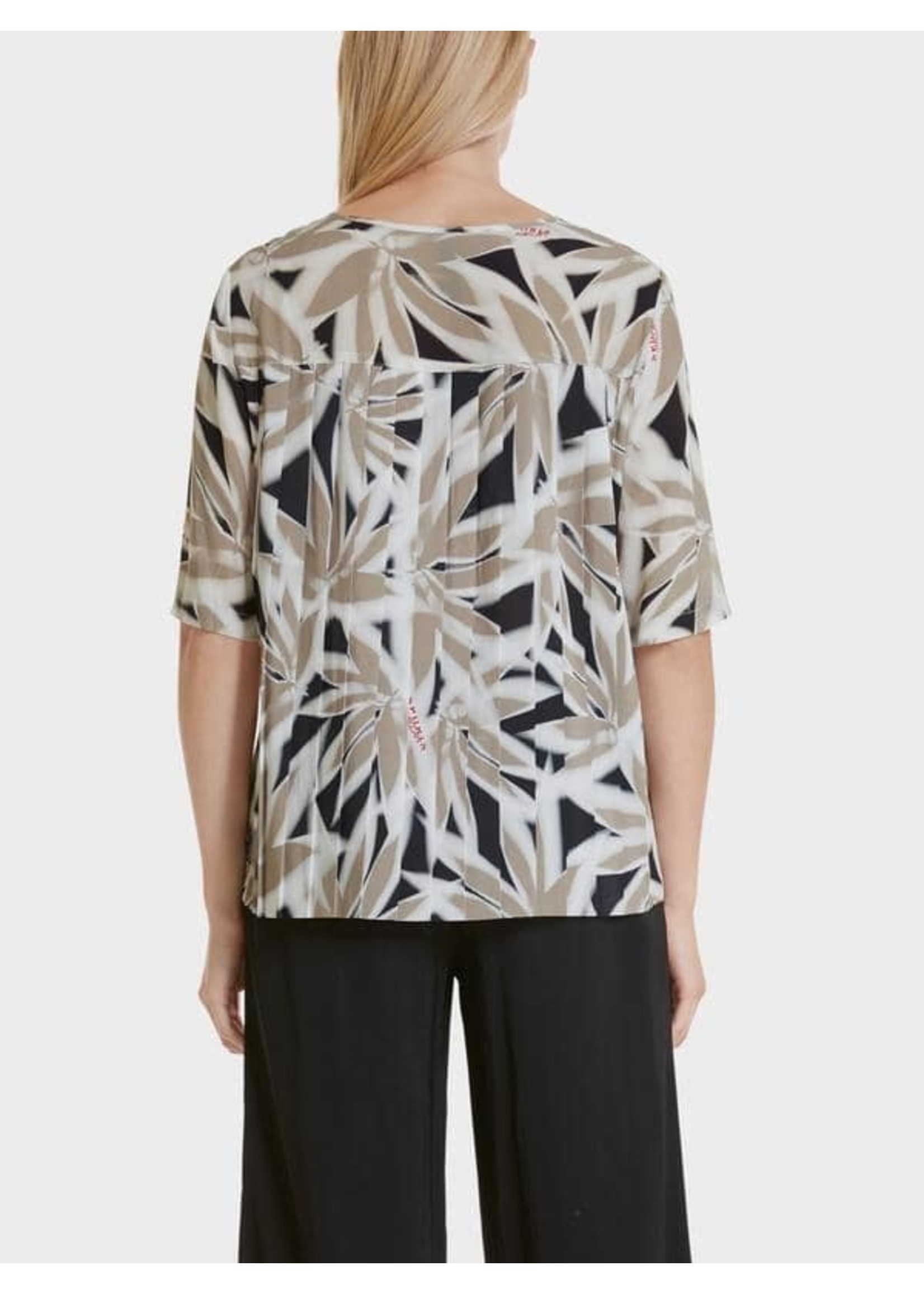 Marccain Sports Blouse SS 55.02 W79 900