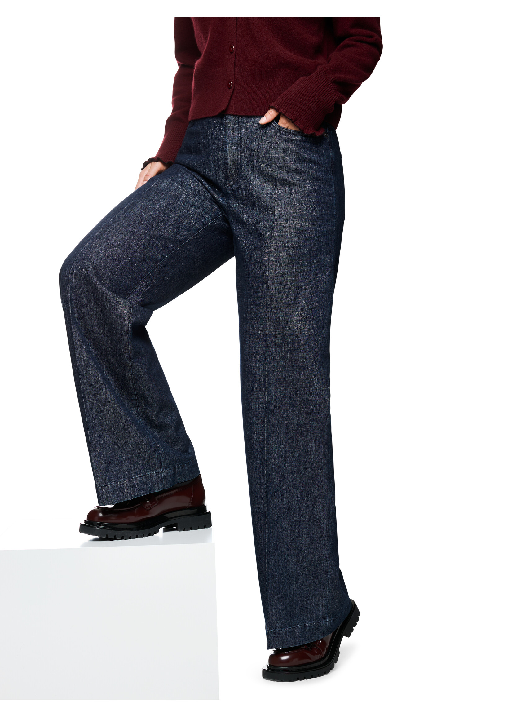 Marccain Pants Jeans ZP 82.13 D08 357