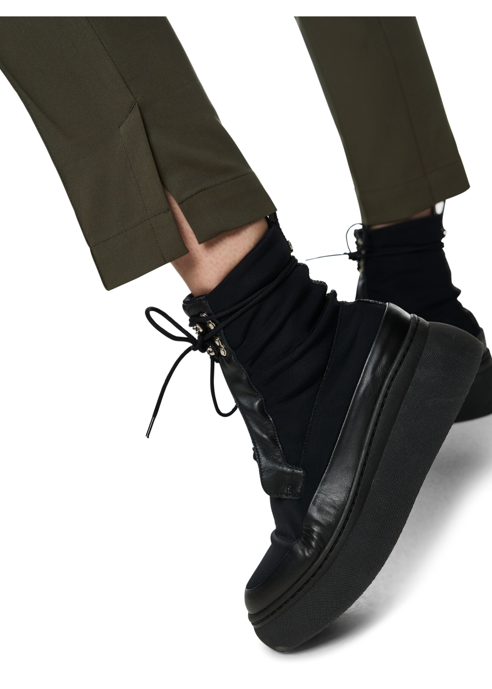 Marccain Sports Broek ZS 81.12 W08 595