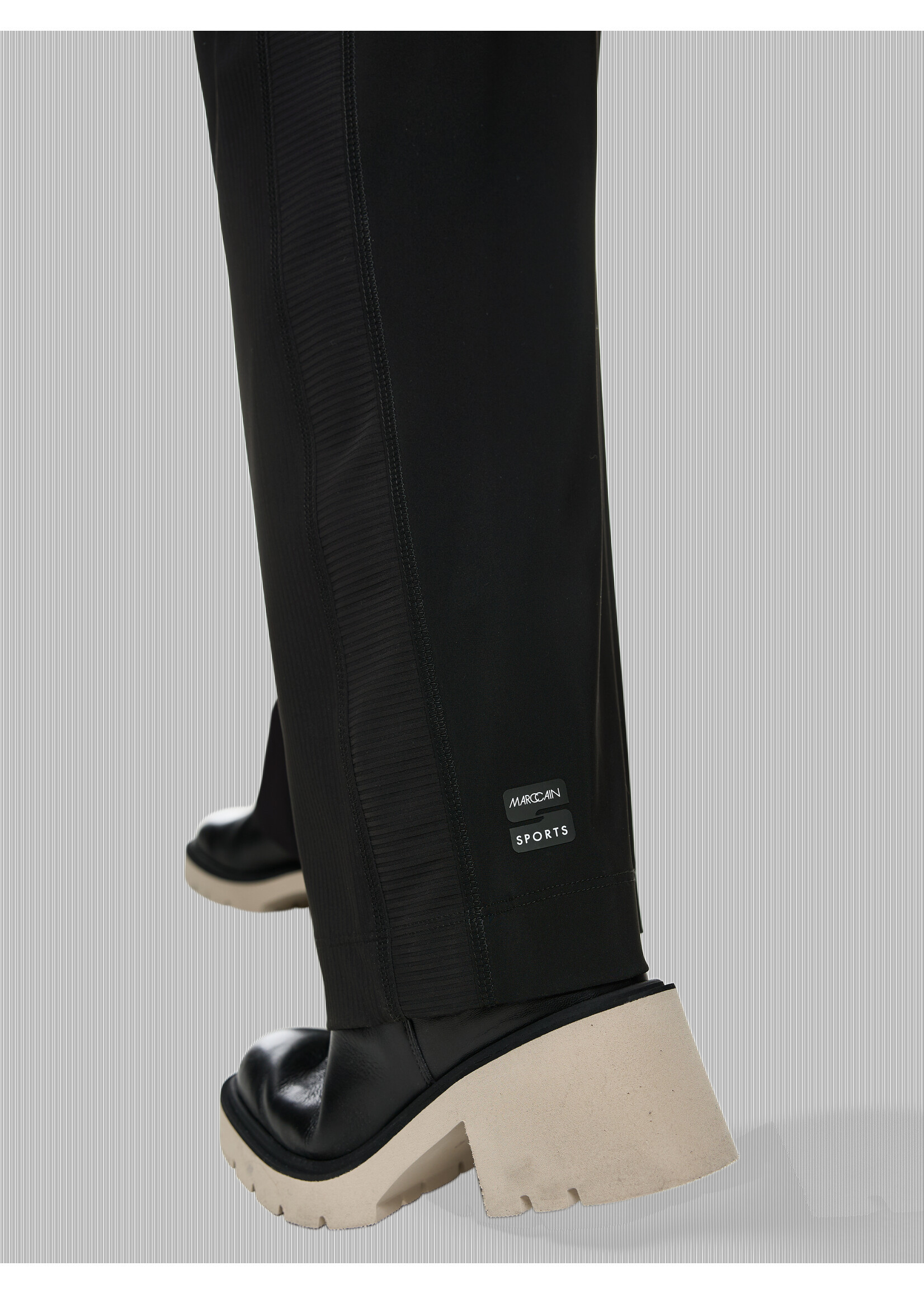 Marccain Sports Broek ZS 81.20 J40 900