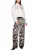 Glanzende zijden blouse