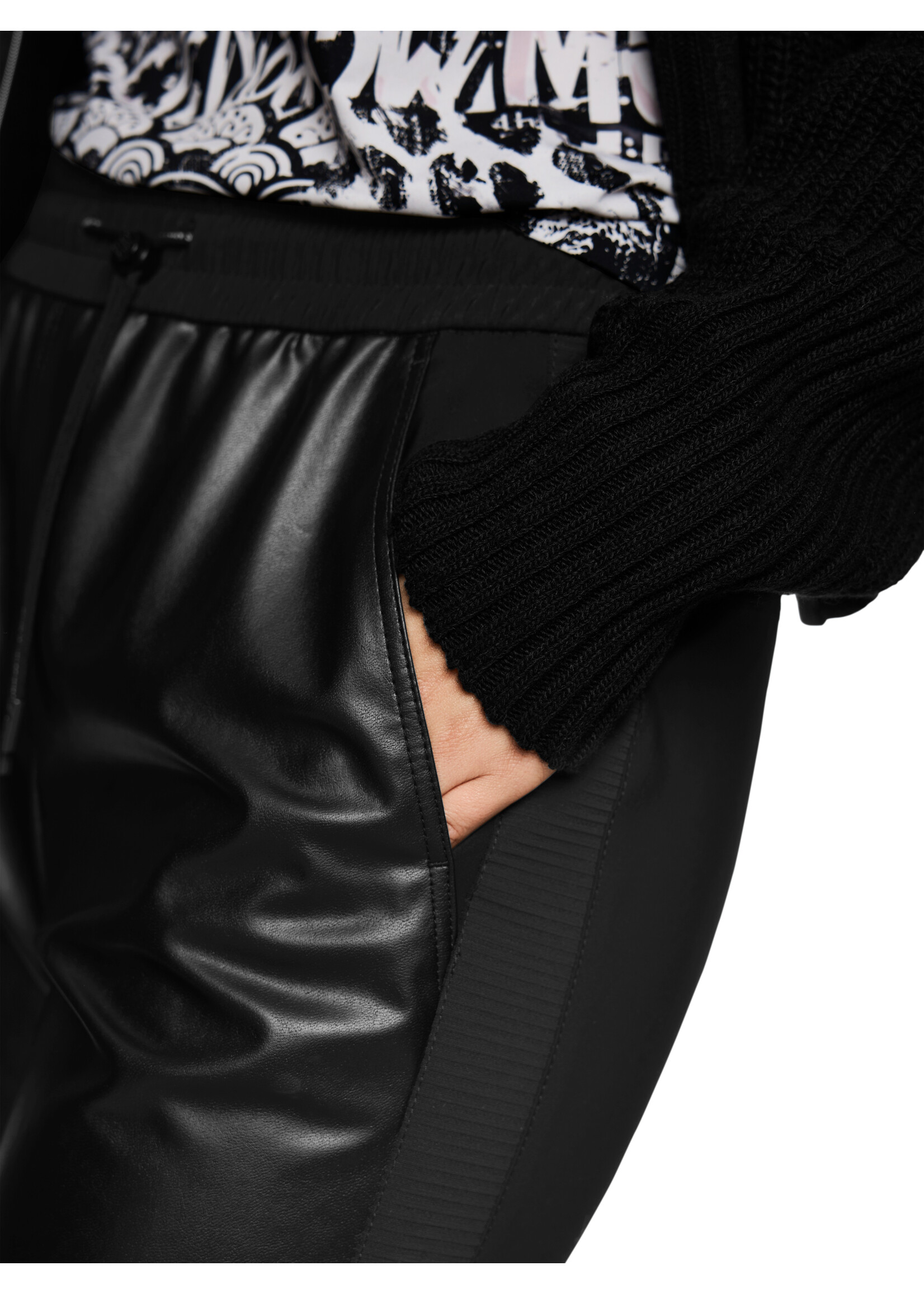 Marccain Sports Broek ZS 81.34 J29 900