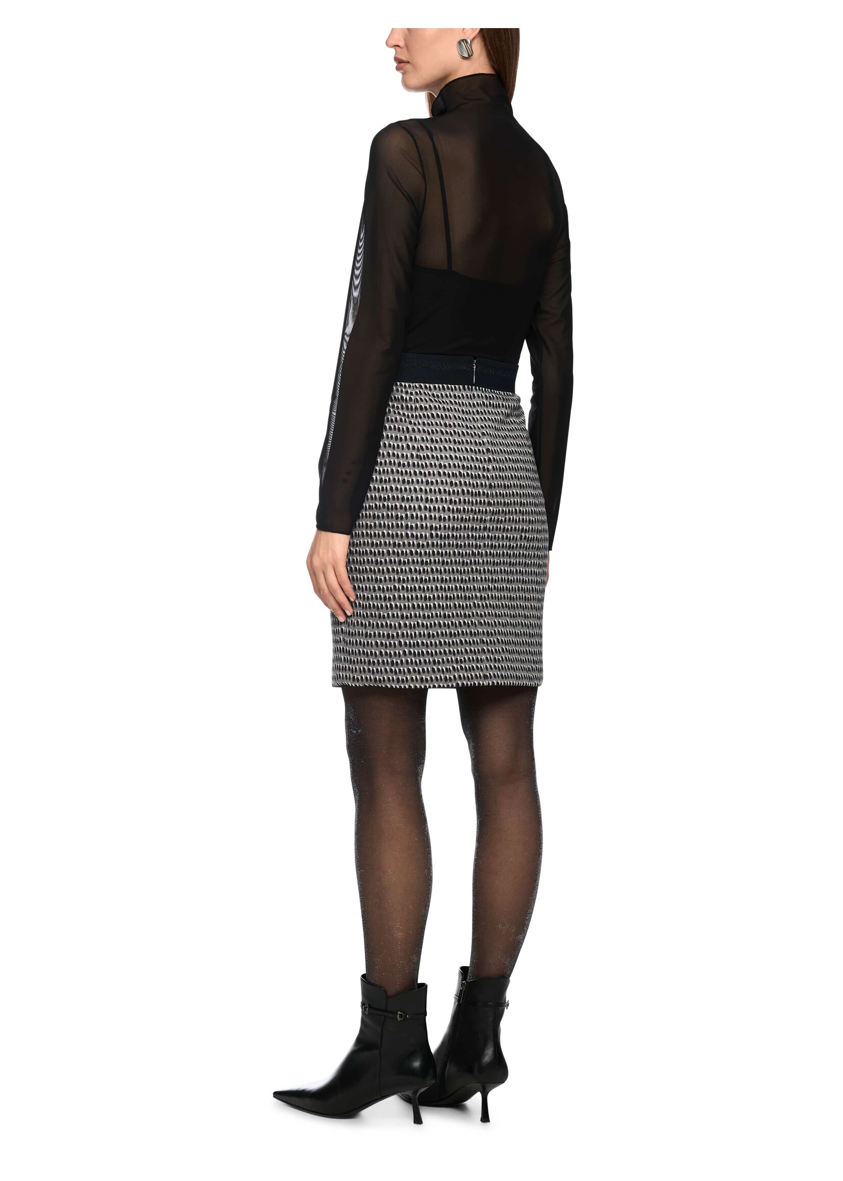 Rok ZC 71.30 J39 836