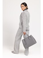 Elegante leren tas met hanger met logo