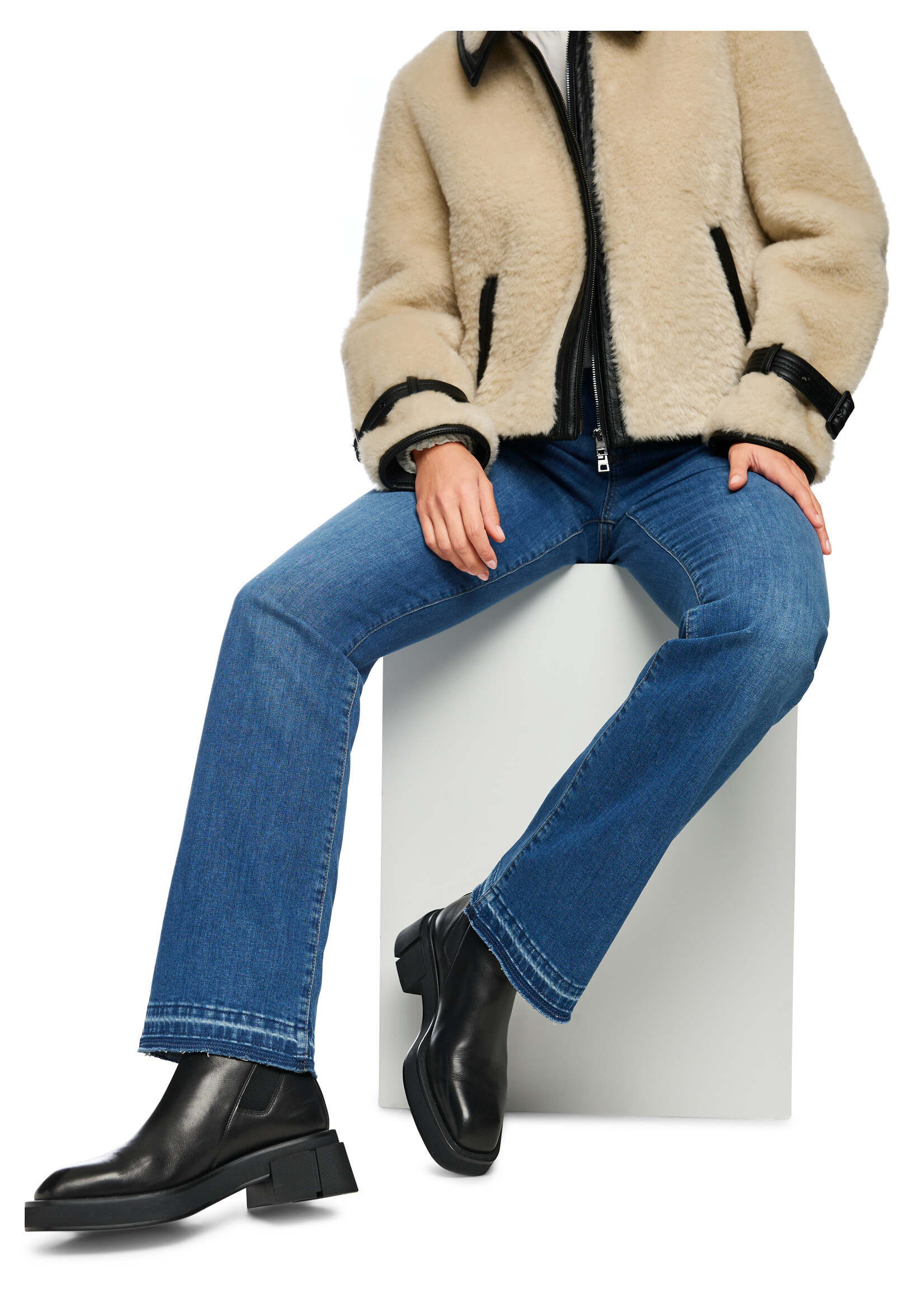 Marccain Pants Jeans ZP 82.24 D24 353