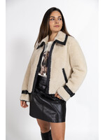Marccain Sports Jas van imitatiebont met riemdetail