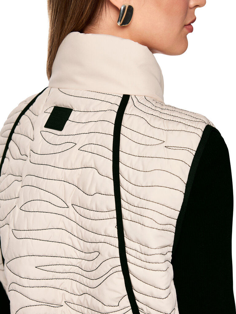 Marccain Sports Vest AS 37.01 W18 153