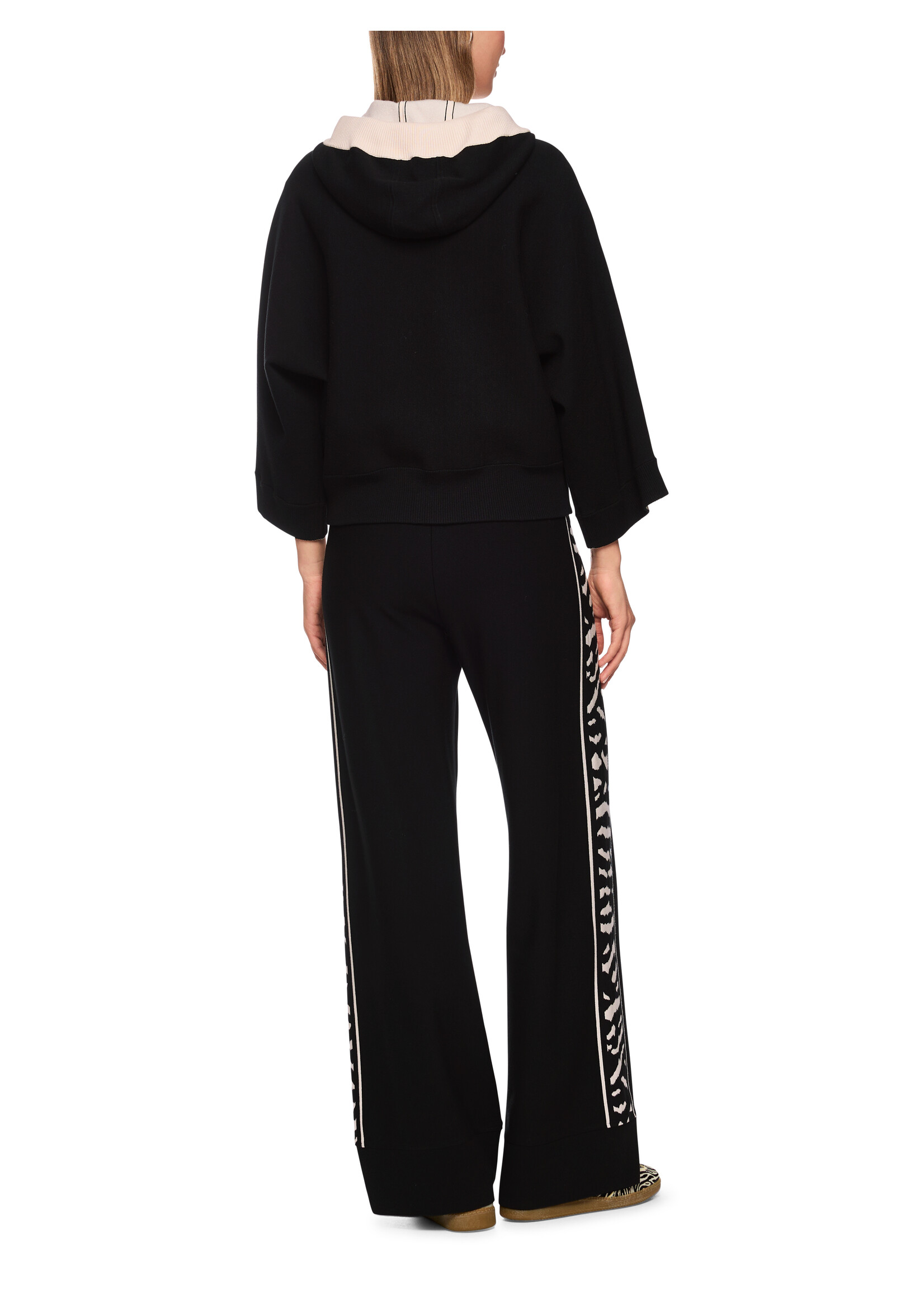 Marccain Sports Cardigan AS 39.03 M57 900