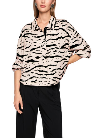 Marccain Sports Blouse met print ‘Rethink Together’