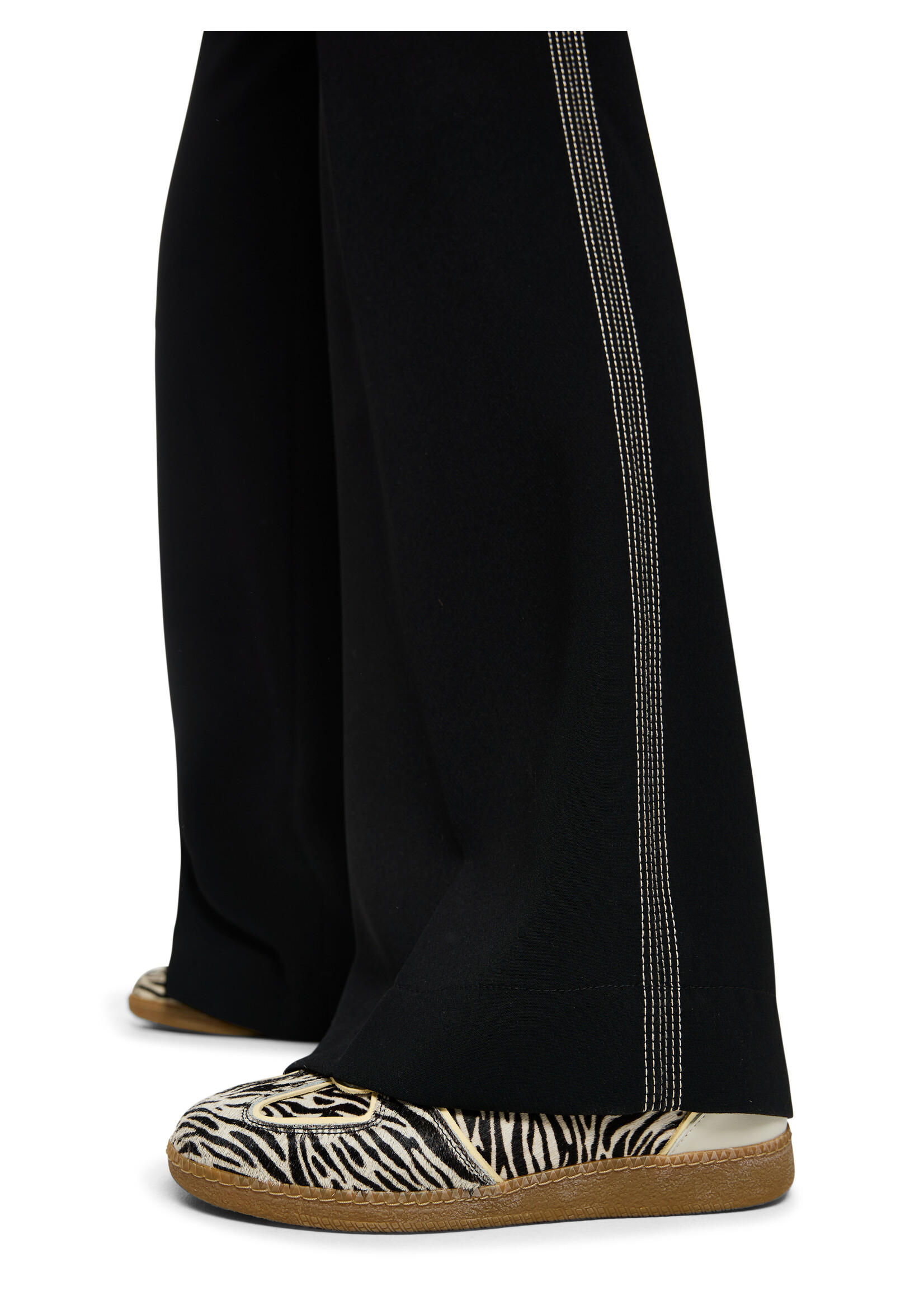 Marccain Sports Broek AS 81.02 W05 900