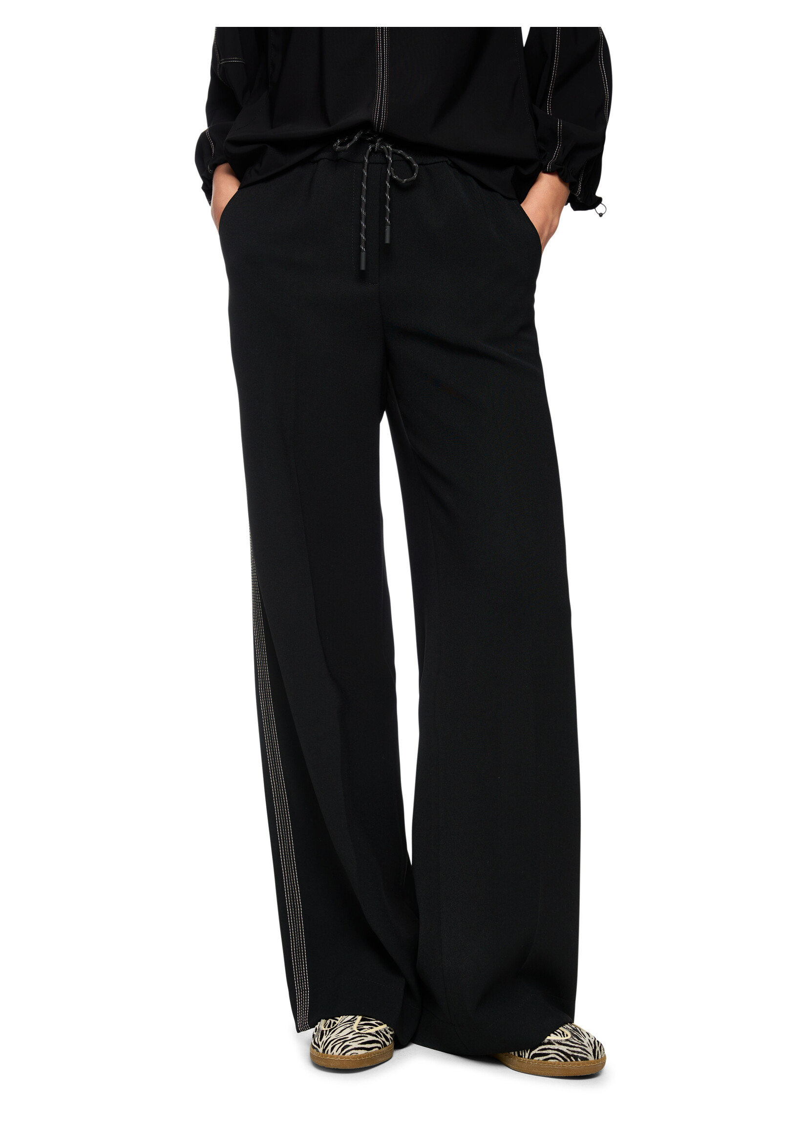 Marccain Sports Broek AS 81.02 W05 900