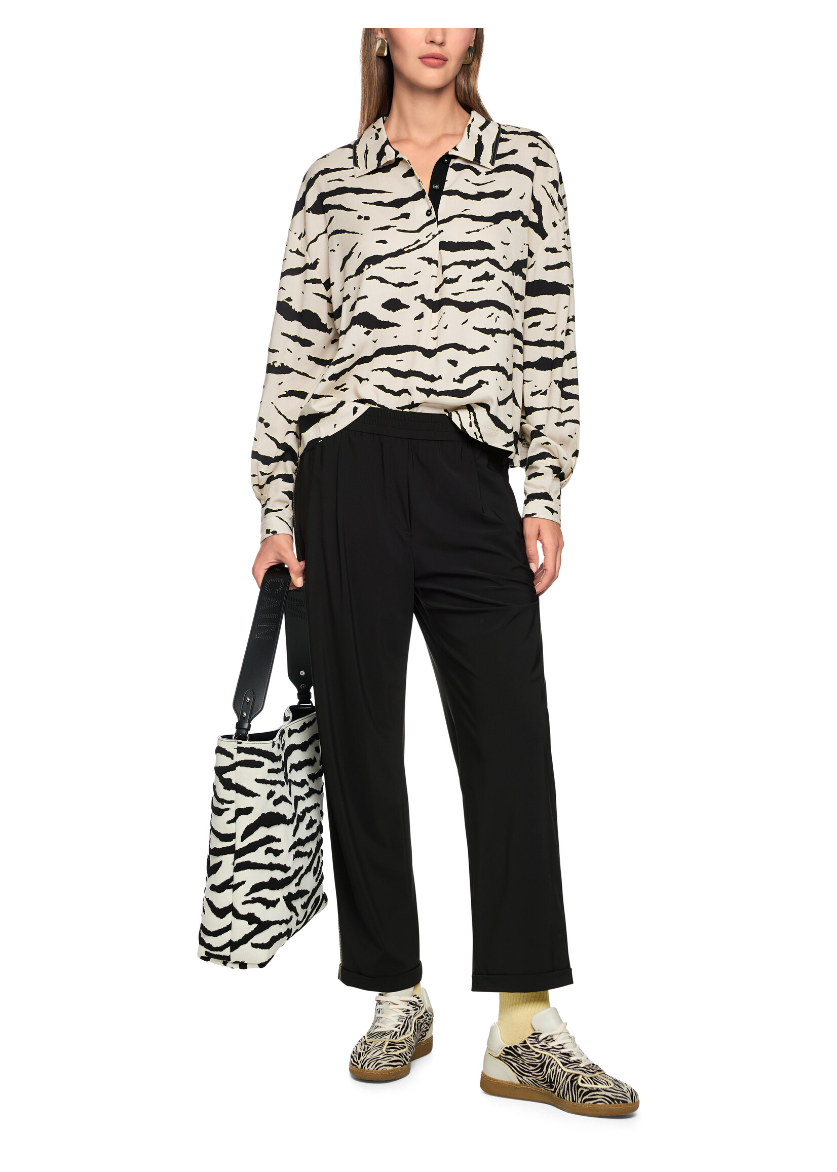 Marccain Sports Broek AS 81.09 J40 900