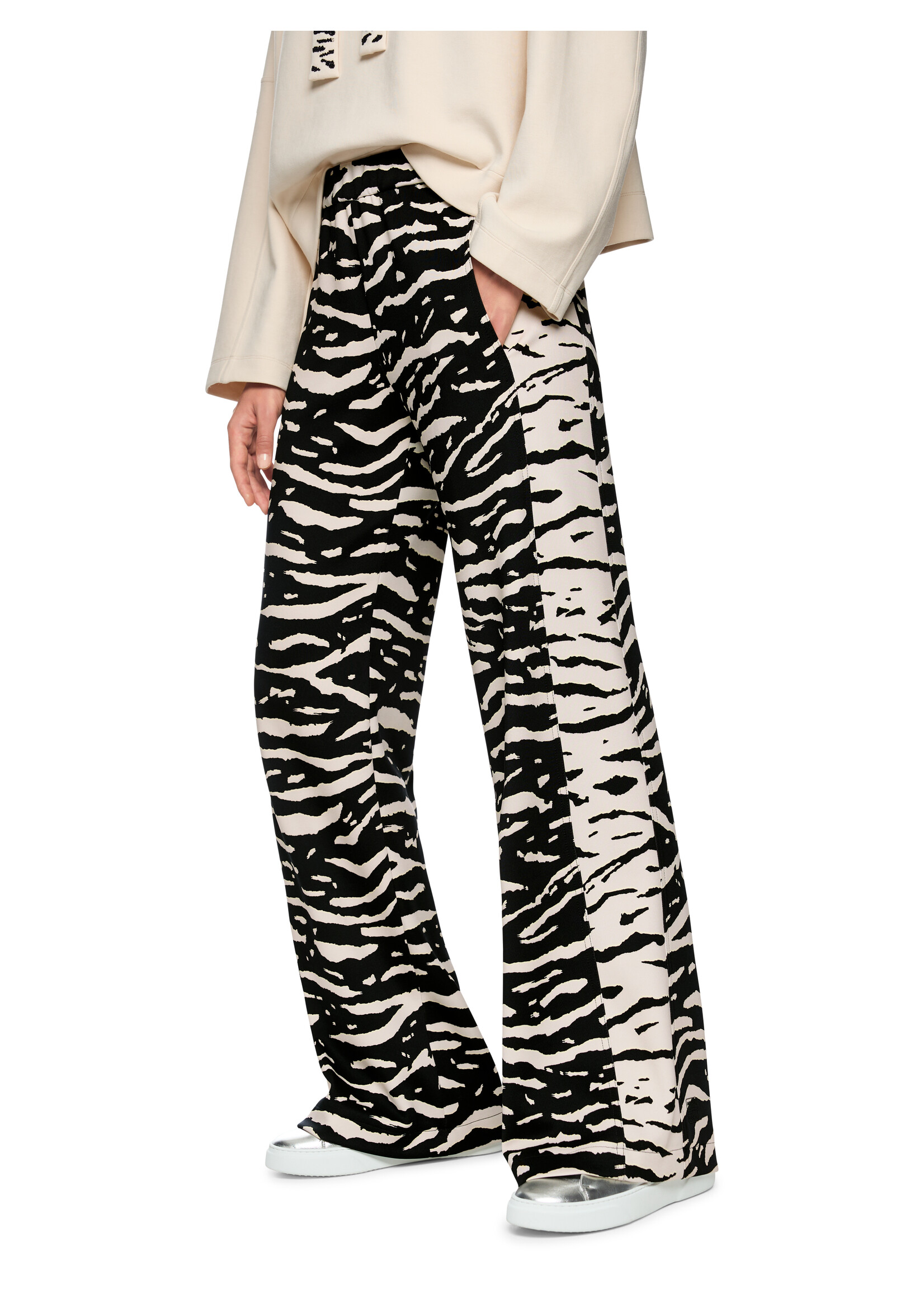 Marccain Sports Broek AS 81.13 J03 900