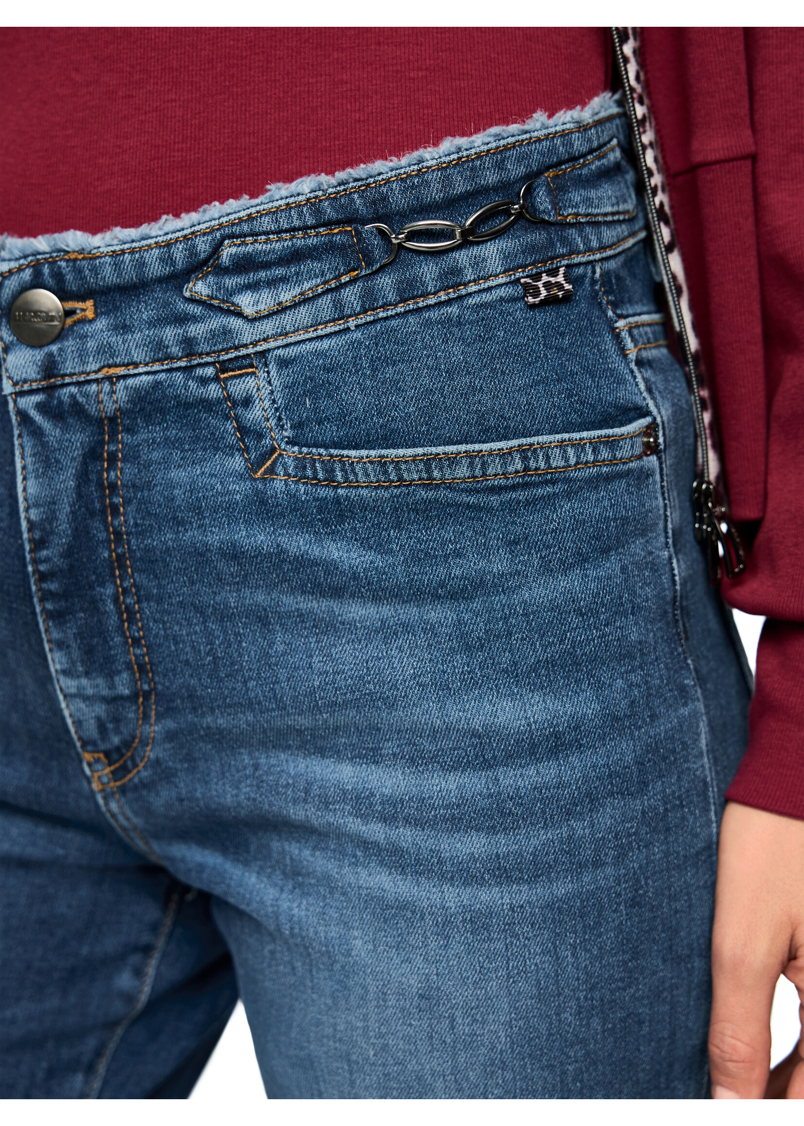 Marccain Pants Jeans AP 82.32 D05 353