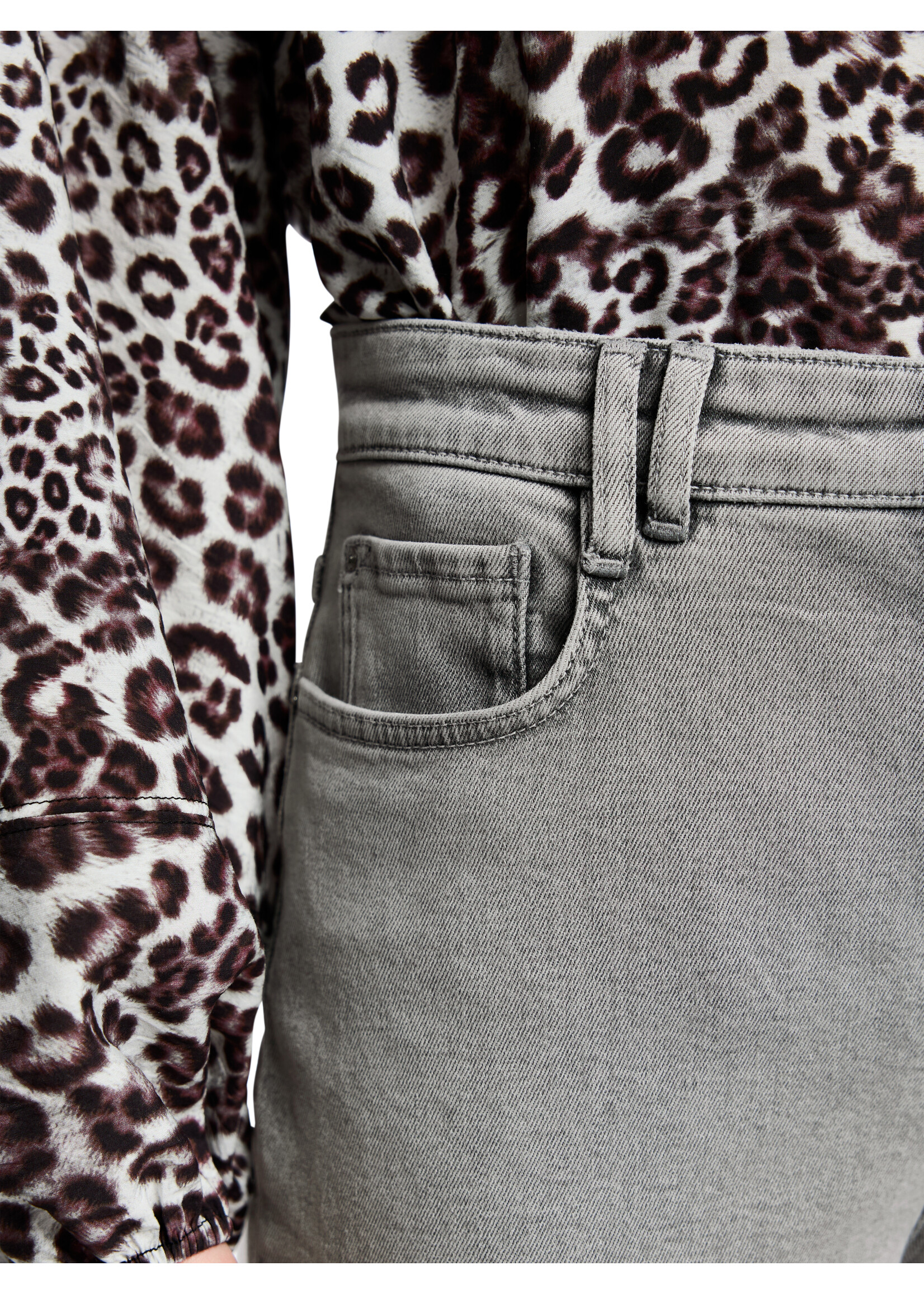 Marccain Sports Jeans AS 82.14 D04 820