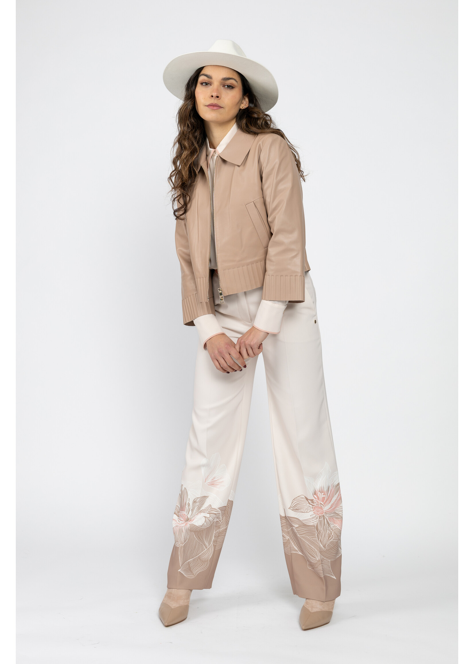 Outdoorjack AC 12.04 L01 619