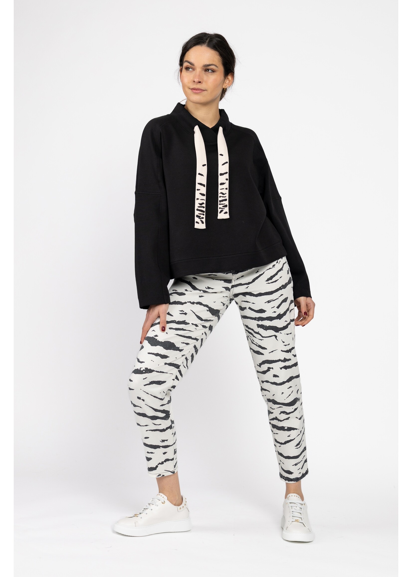 Marccain Sports Jeans AS 82.13 D03 119