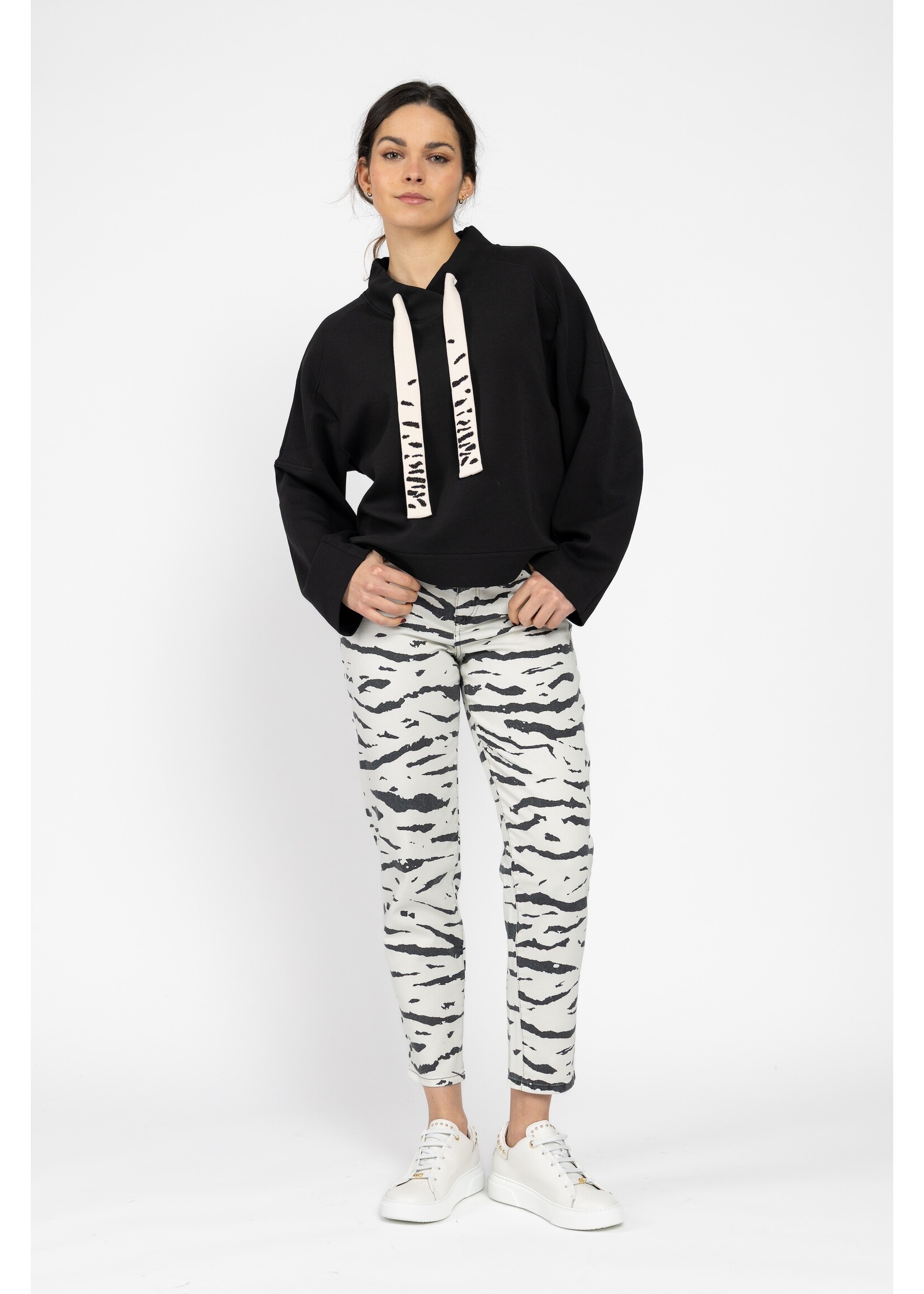 Marccain Sports Sweatshirt AS 44.11 J09 900