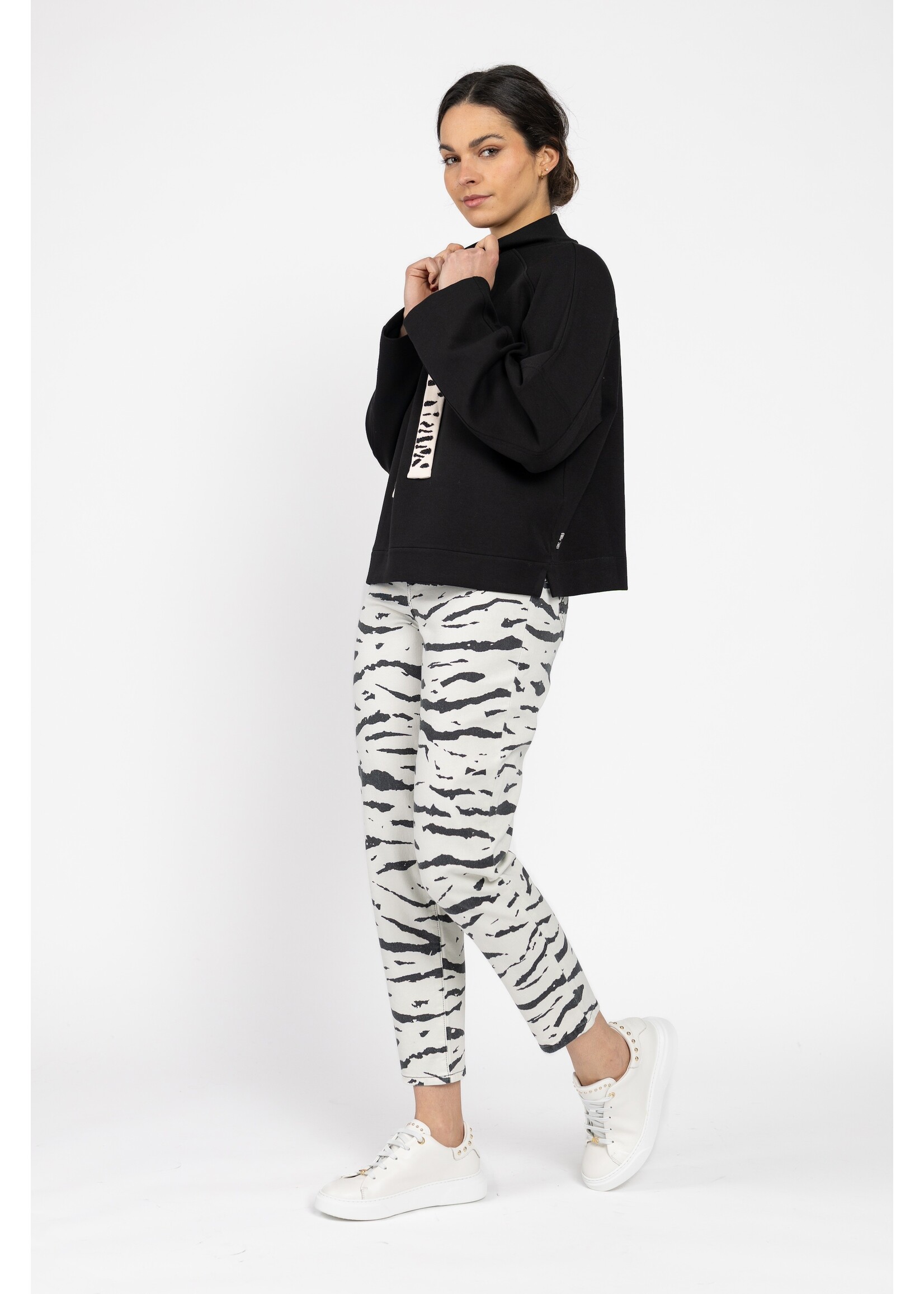 Marccain Sports Sweatshirt AS 44.11 J09 900