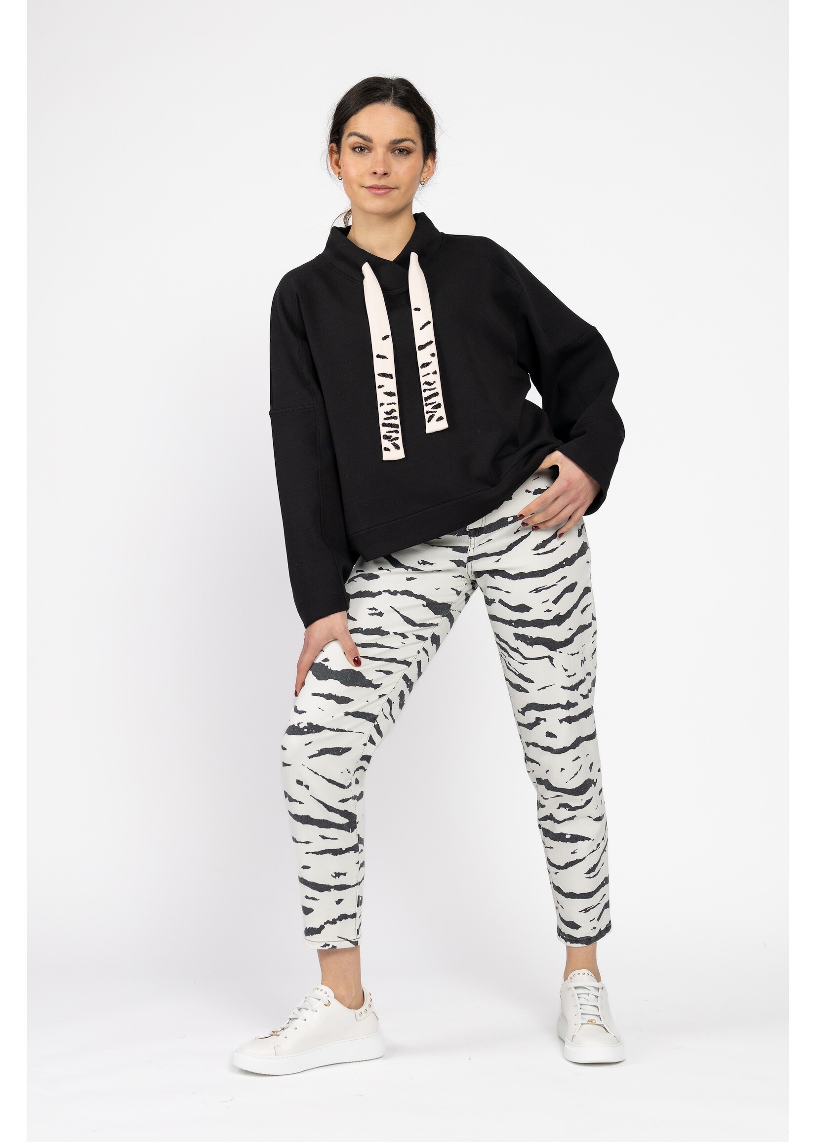 Marccain Sports Sweatshirt AS 44.11 J09 900