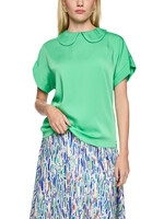 Soepelvallende blouse met korte mouwen