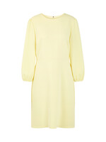 Getailleerde jurk met ronde hals