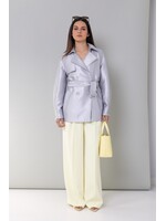 Lichte outdoorjas met zilveren glans