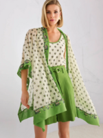 Bedrukte cape Knitted in Germany - Coming Soon