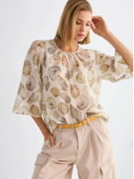 Fijne blouse met schelpenprint