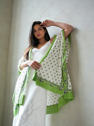 Bedrukte cape Knitted in Germany