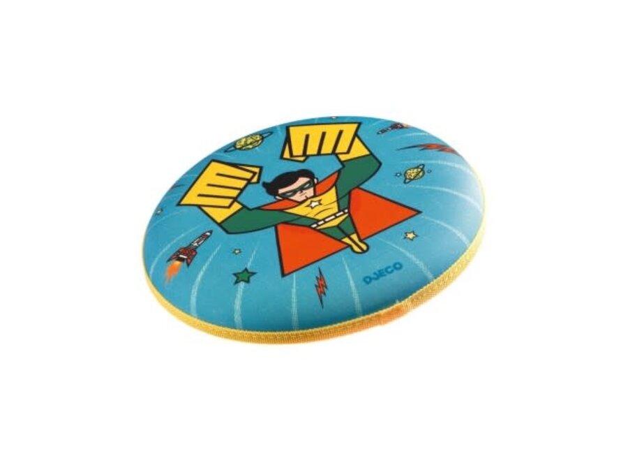 Frisbee foam flying hero