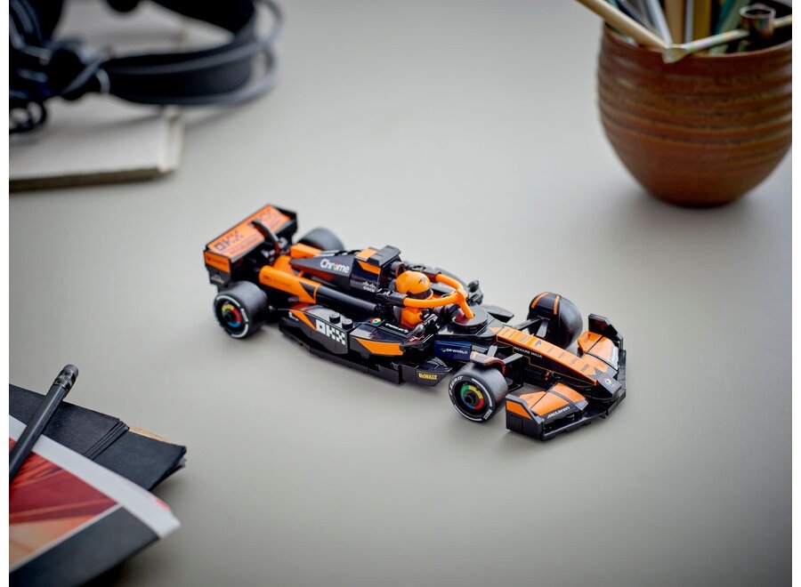 Lego -  McLaren F1® Team MCL38 racewagen
