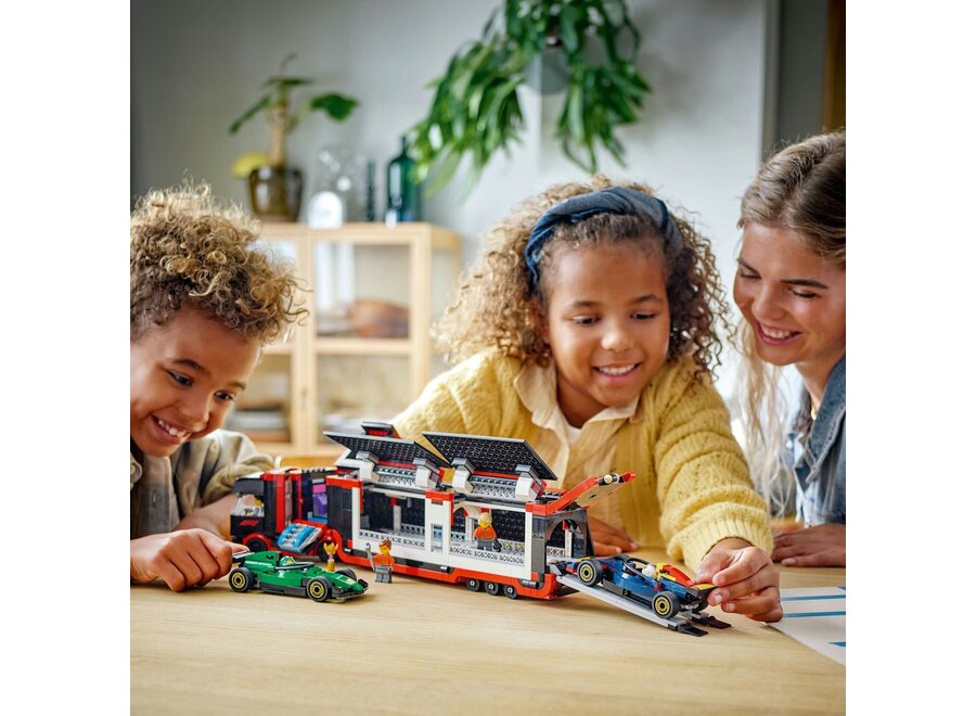 Lego - F1® truck met RB20 en AMR24 F1® auto's