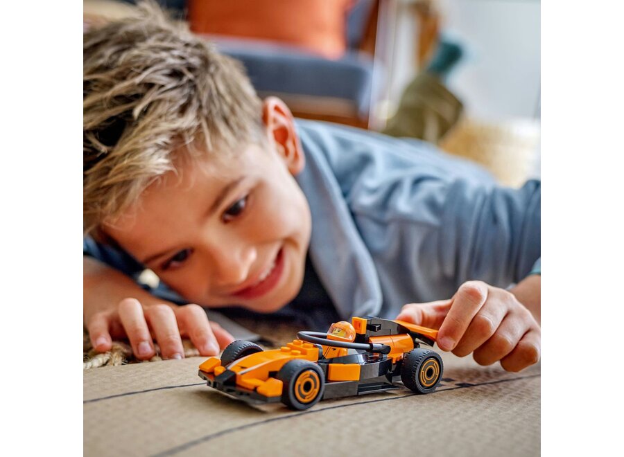 Lego - F1® coureur met McLaren racewagen