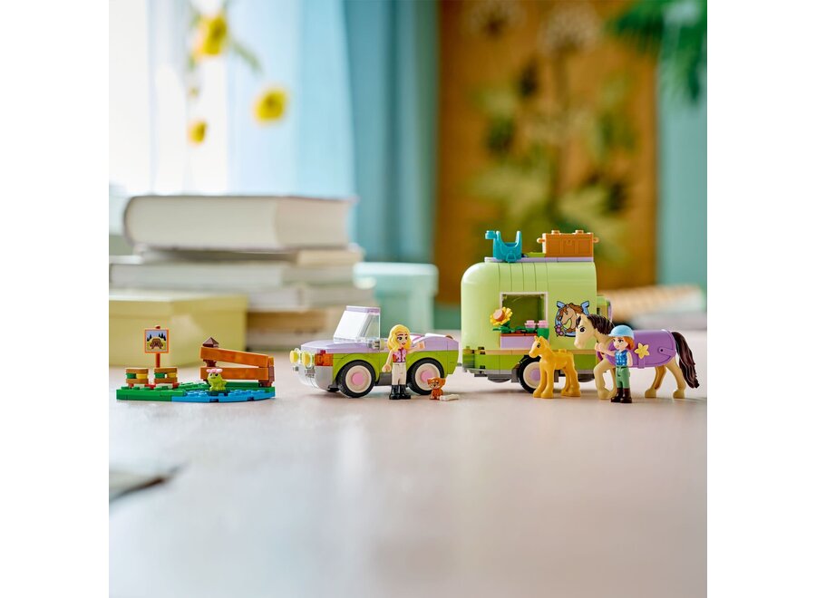 Lego Friends - Trailer met paard en veulen