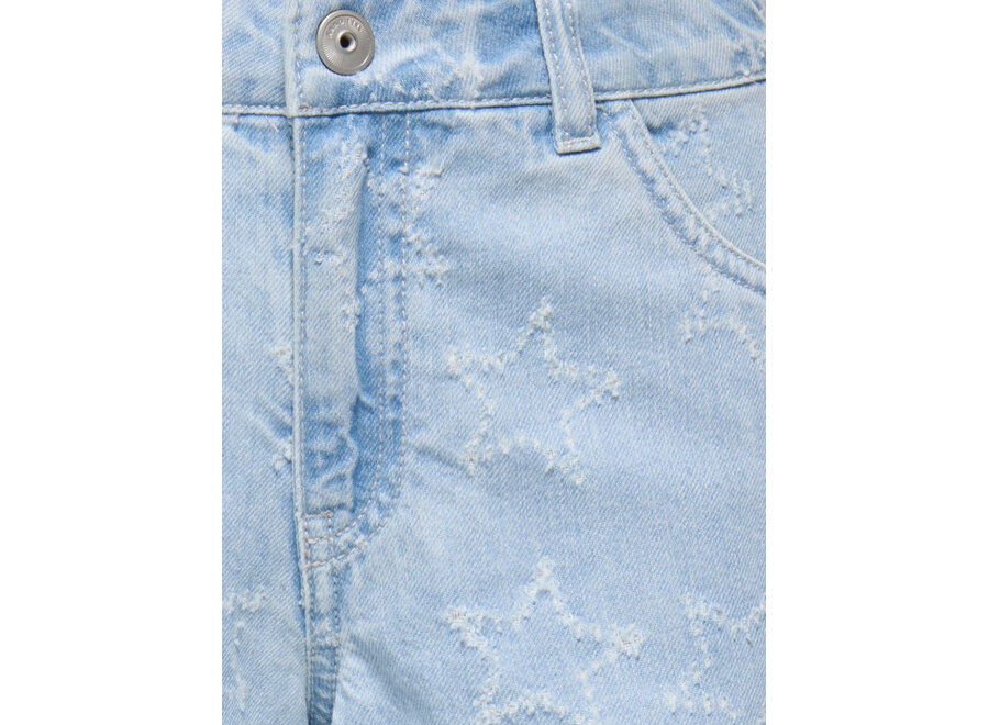 Shorts Vega star mom