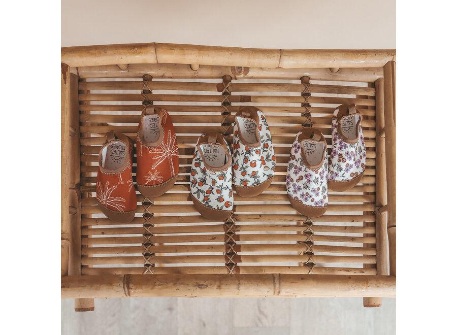 Sparkly Flower | Water Shoes - White Swan