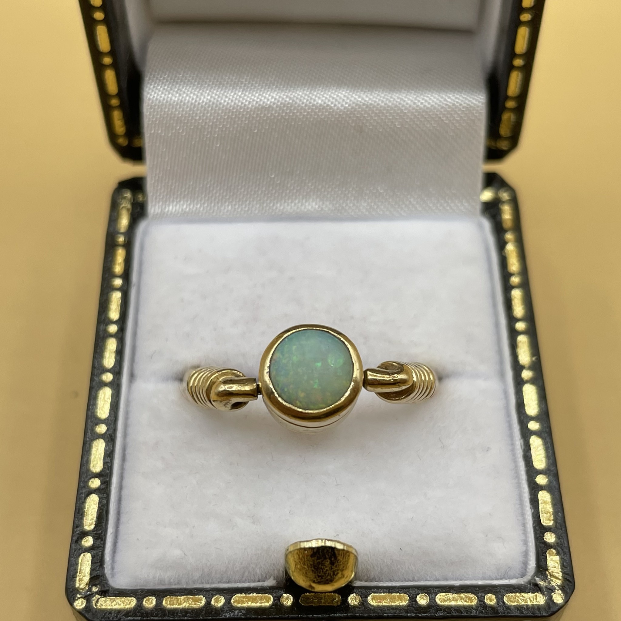 Opaal koala draaibaar