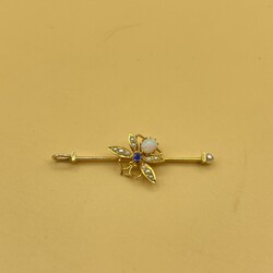 Sapphire opal pearl bug