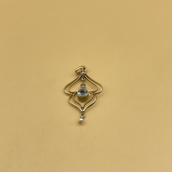 Pearl aquamarine