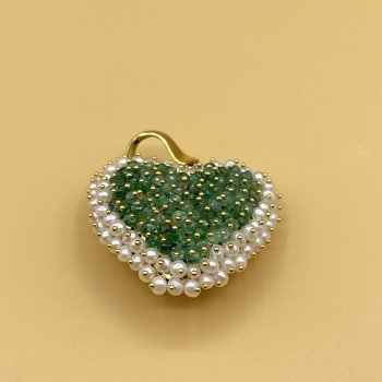 Emerald pearl heart