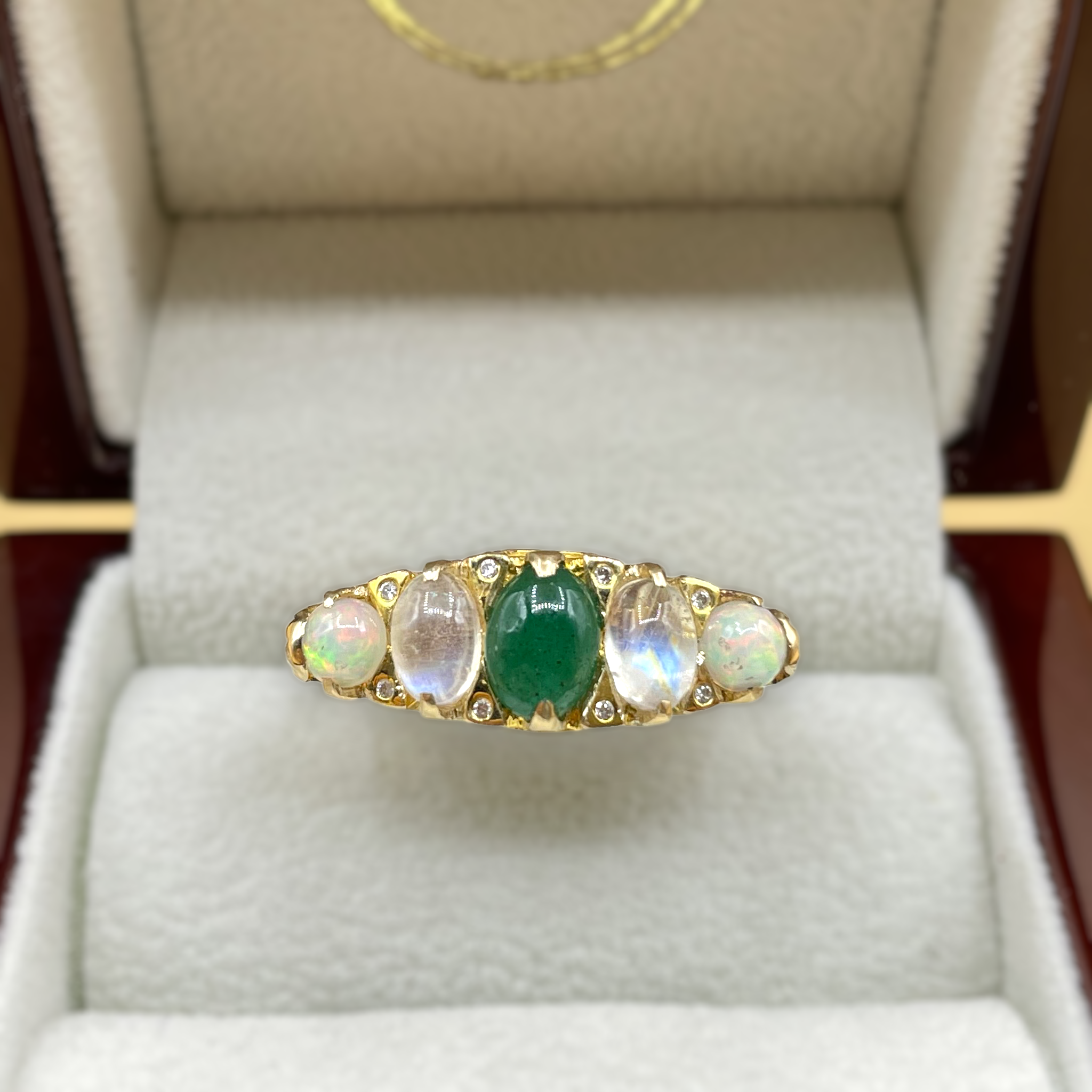 Day and Night opaal maansteen smaragd