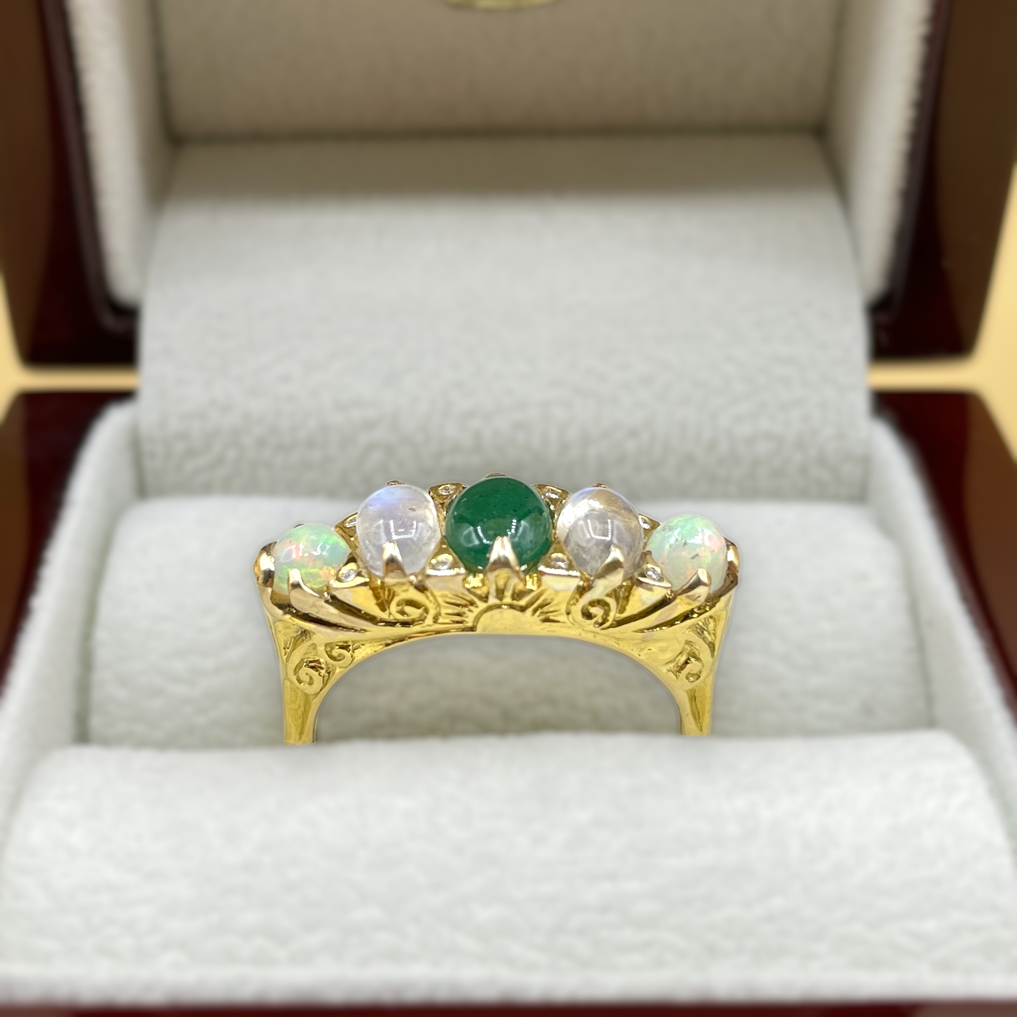 Day and Night opaal maansteen smaragd