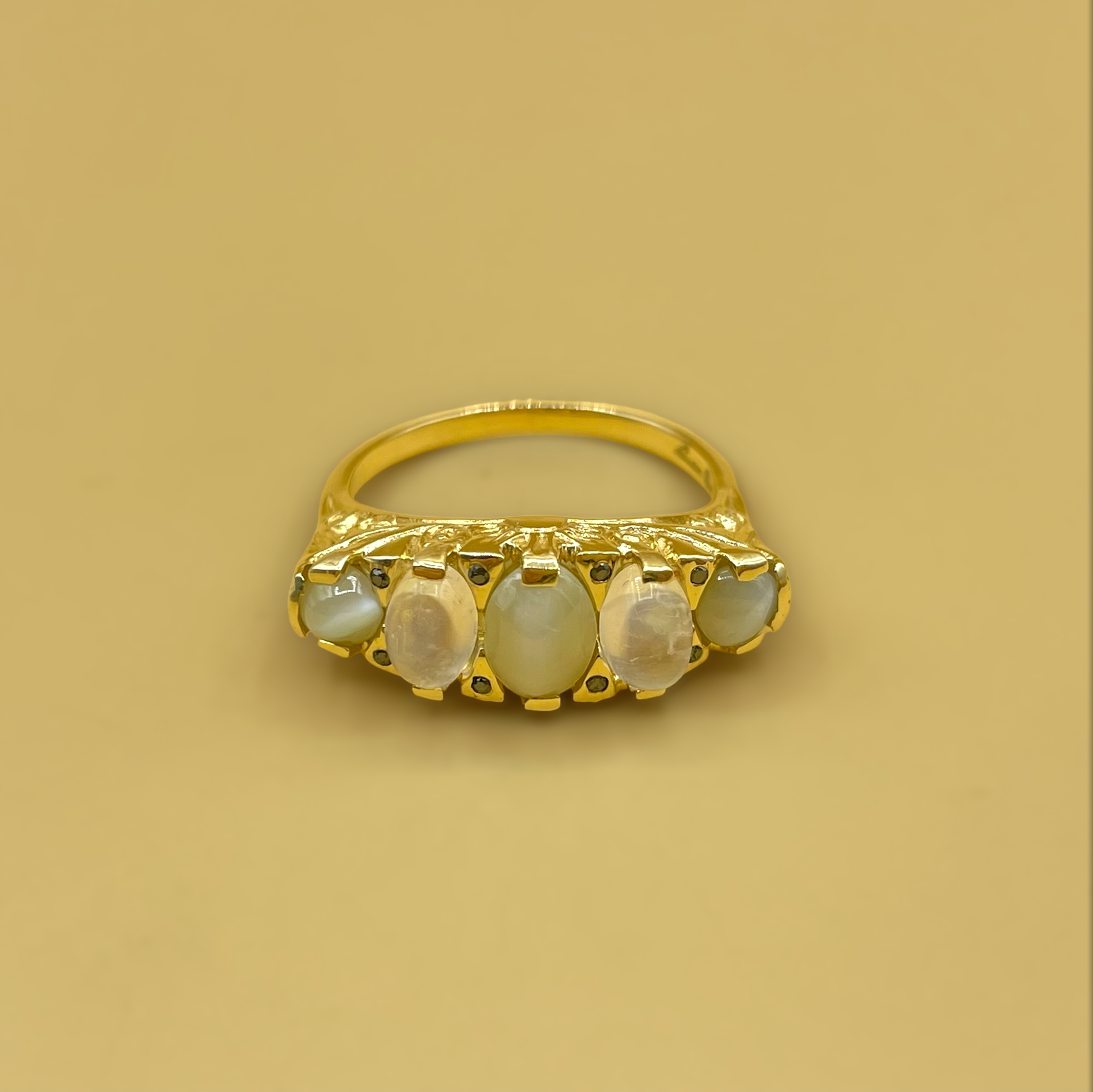 Day and Night kattenoog maansteen