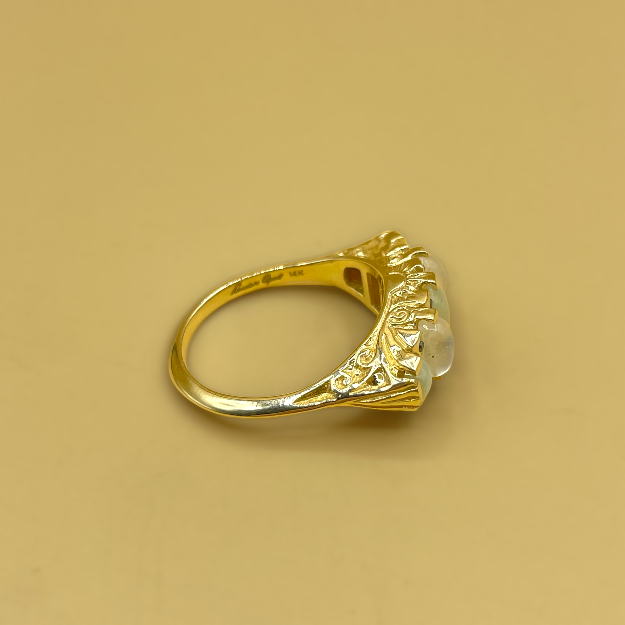 Day and Night kattenoog maansteen